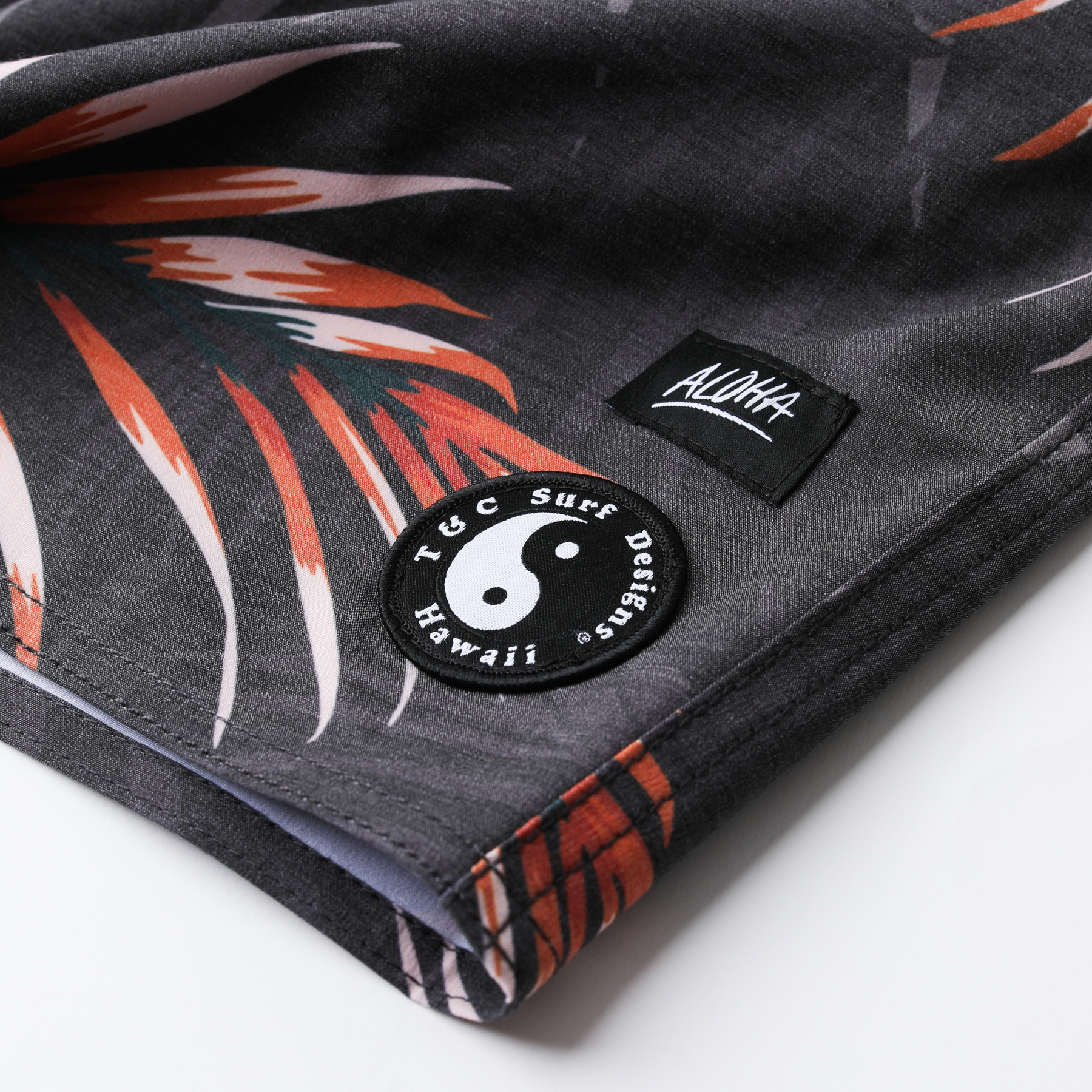 Dark Tropics Trunk